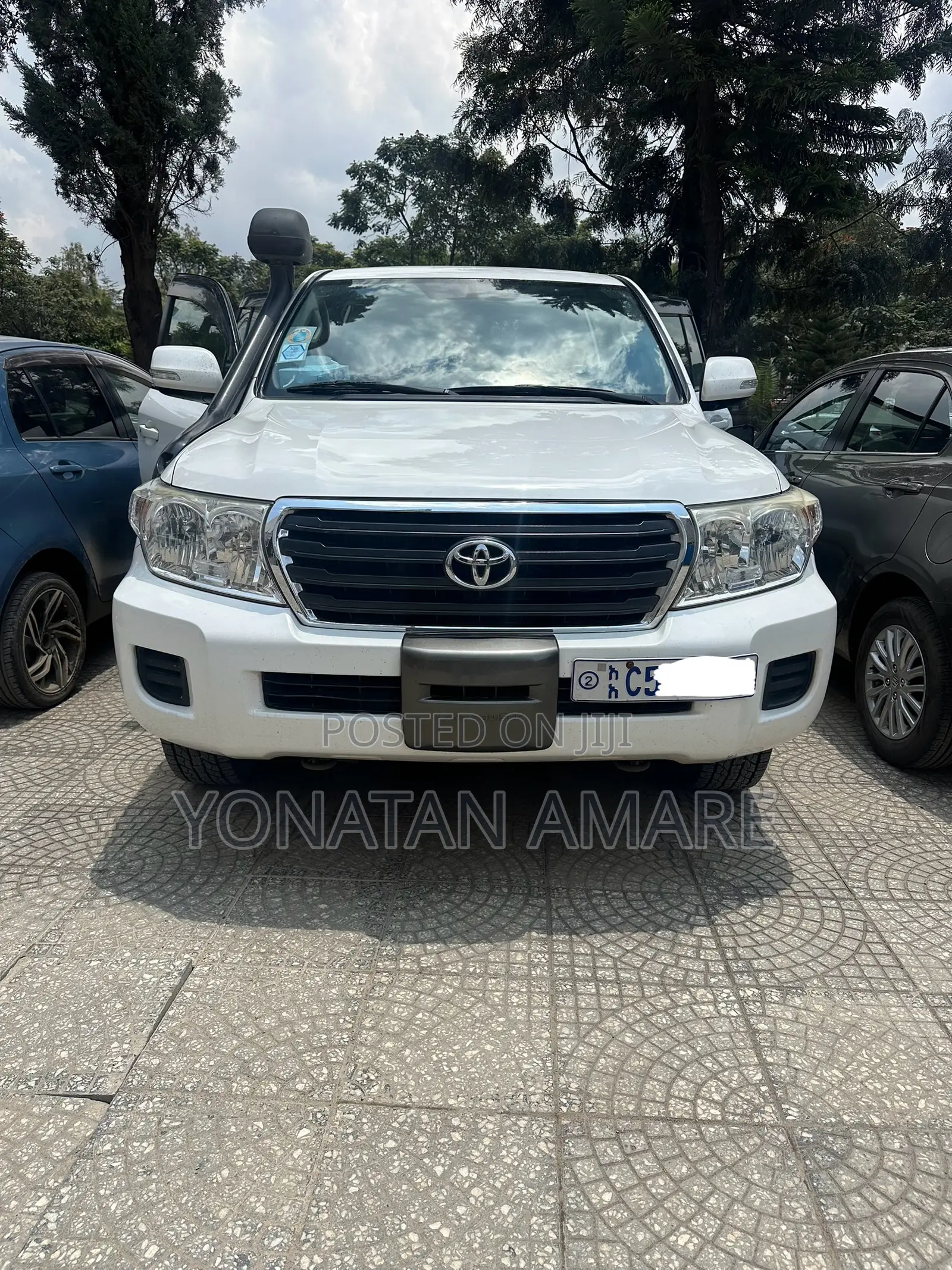 Toyota Land Cruiser 2016 White