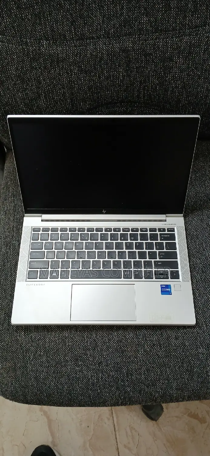 New Laptop HP EliteBook 830 G8 16GB Intel Core I7 SSD 1T