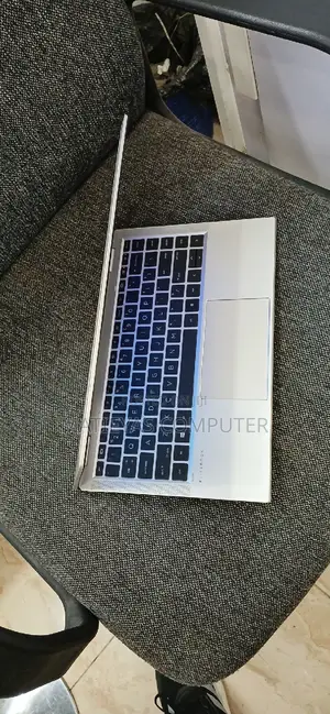 New Laptop HP EliteBook X360 1040 G7 16GB Intel Core I7 SSD 512GB