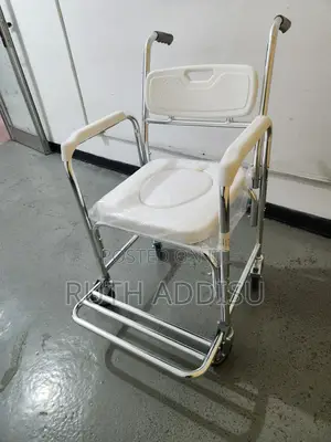 Photo - Wheelchair Commode欸不wheelchair憨厚toilet Wheelchair勁孓wheelchair Commode