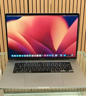 New Laptop Apple MacBook Pro 2019 16GB Intel Core I7 SSD 512GB
