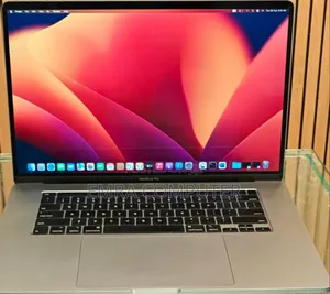 New Laptop Apple MacBook Pro 2019 16GB Intel Core I7 SSD 512GB