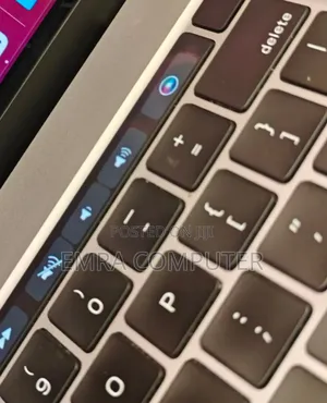New Laptop Apple MacBook Pro 2019 16GB Intel Core I7 SSD 512GB