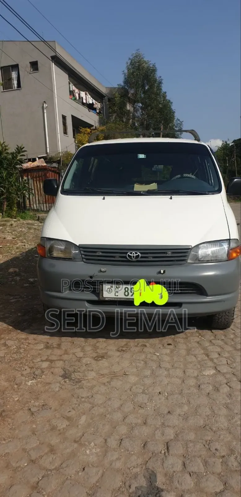 Toyota HiAce 2002 White