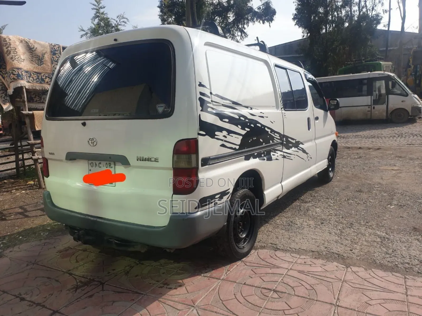 Toyota HiAce 2002 White