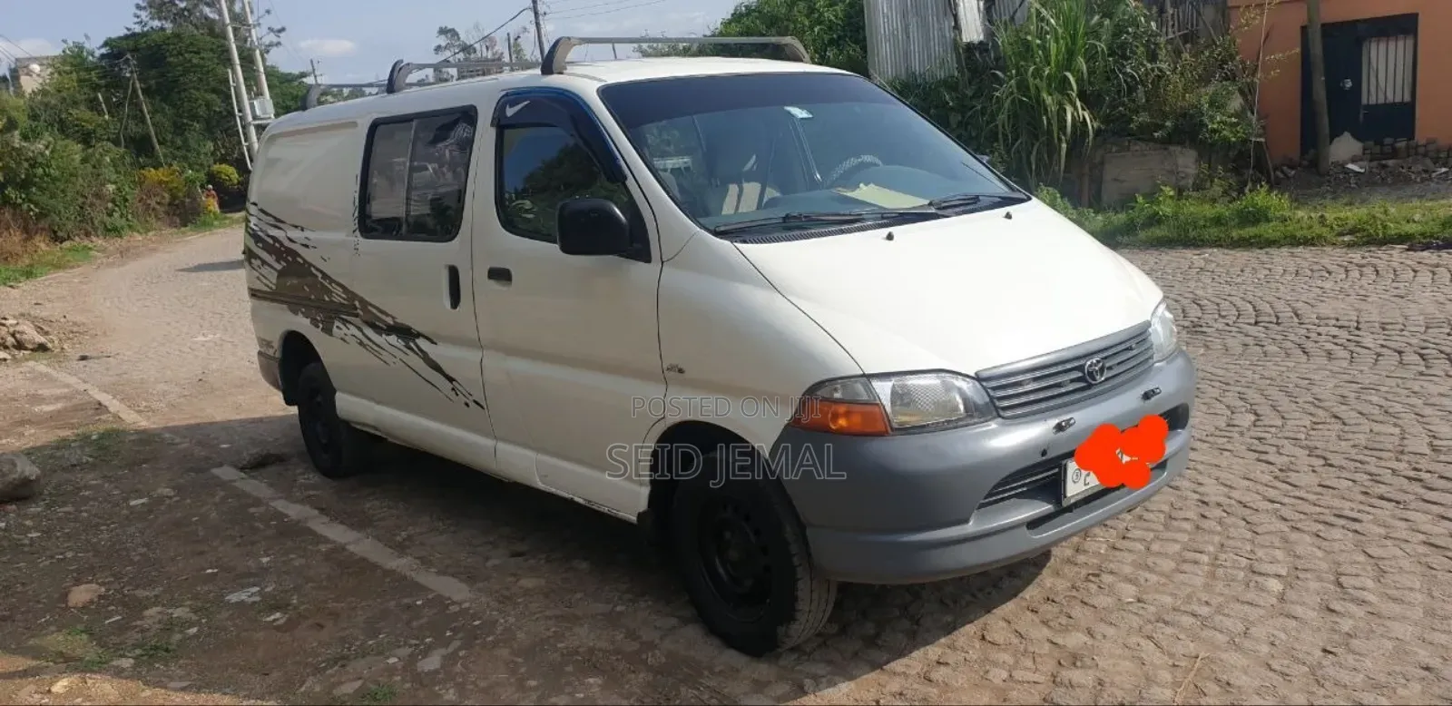 Toyota HiAce 2002 White