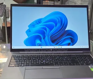 New Laptop HP ZBook Firefly 15 G7 16GB Intel Core I7 SSD 1T