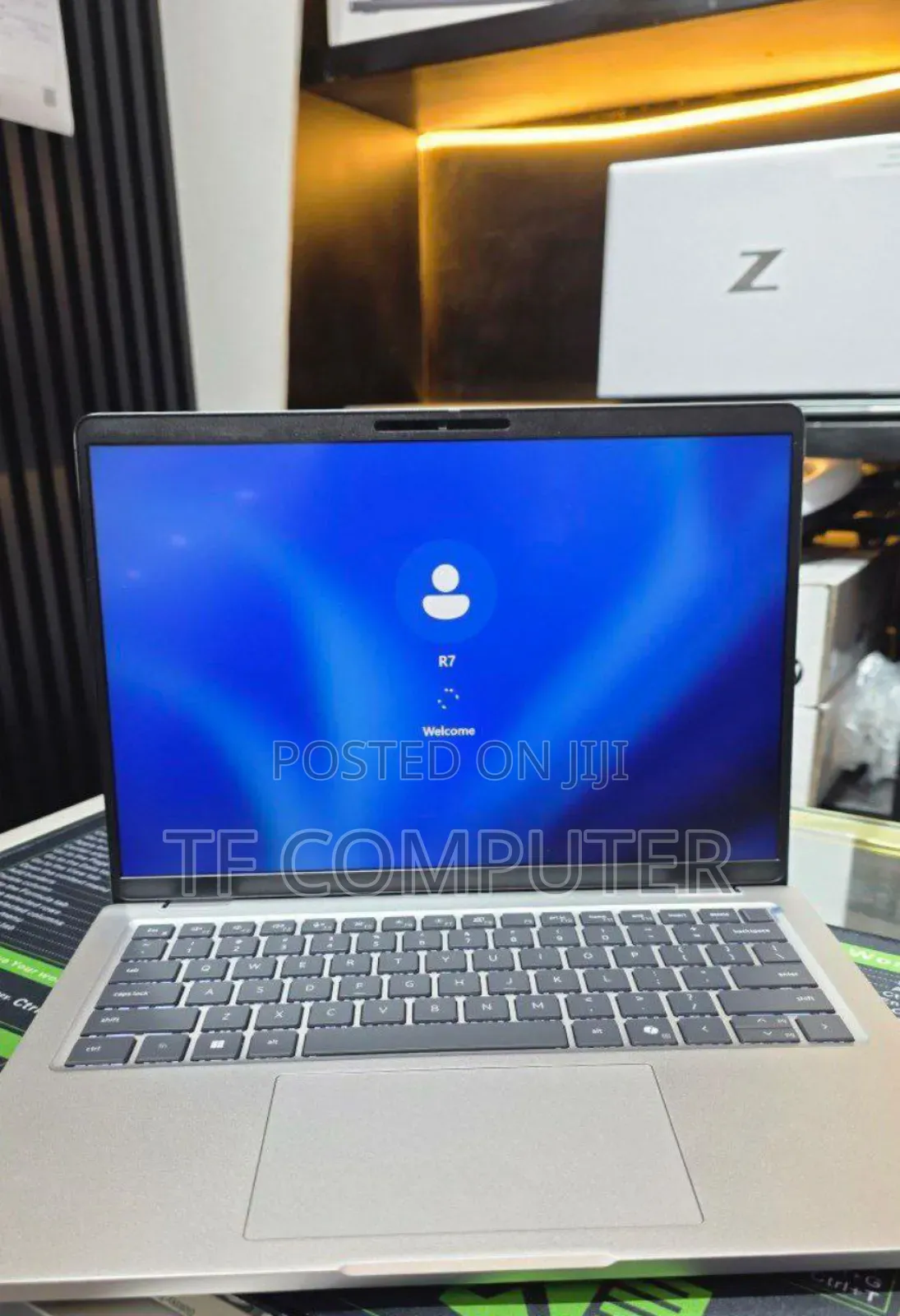 New Laptop Dell Pro 14 32GB AMD Ryzen 7 SSD 512GB