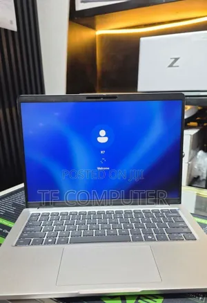 Photo - New Laptop Dell Pro 14 32GB AMD Ryzen 7 SSD 512GB