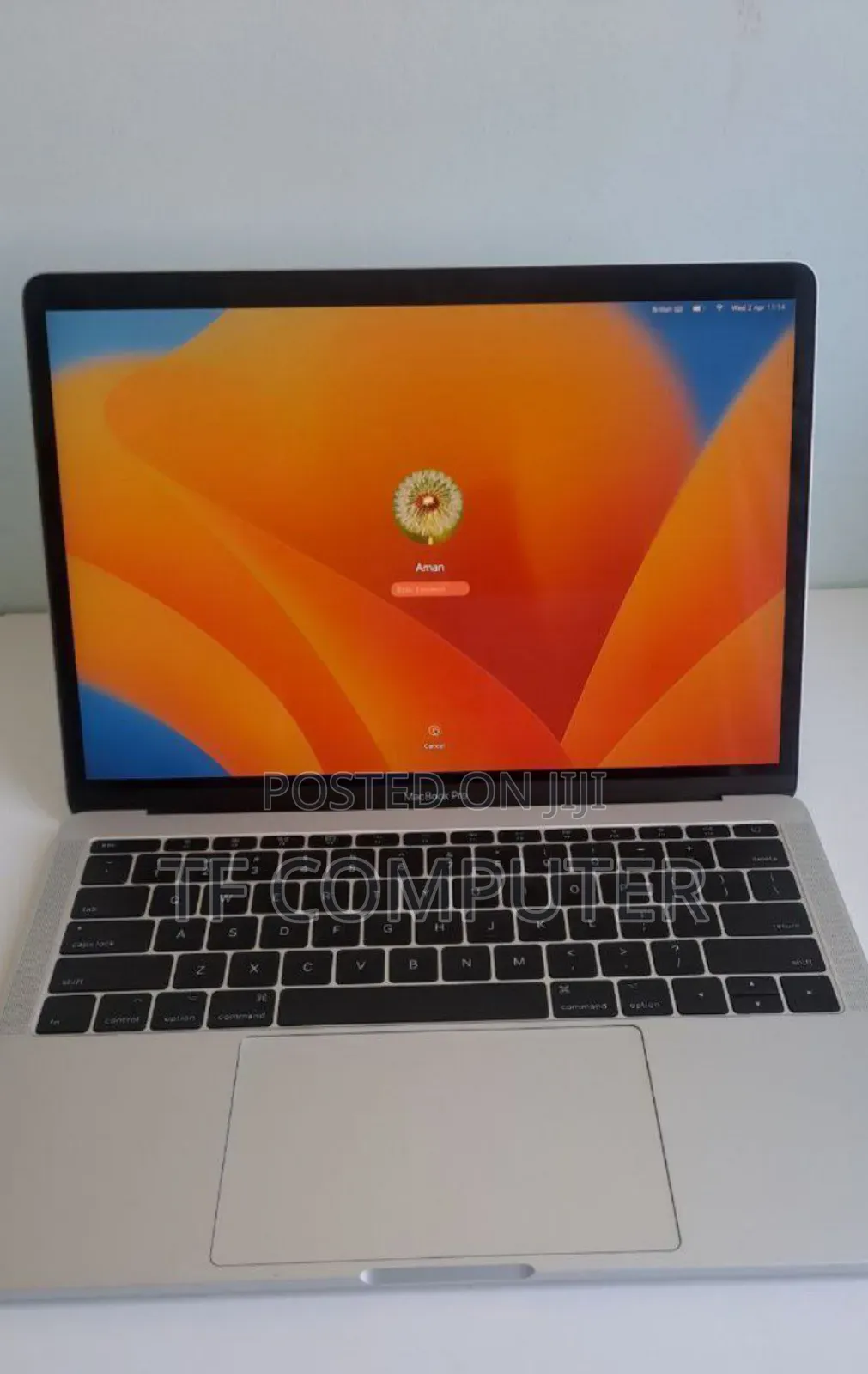 New Laptop Apple MacBook Pro 2017 8GB Intel Core i5 SSD 128GB