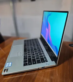 New Laptop Huawei MateBook 13 WRT-W19E 8GB AMD Ryzen 5 SSD 512GB