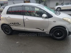 Toyota Yaris 2007 Silver