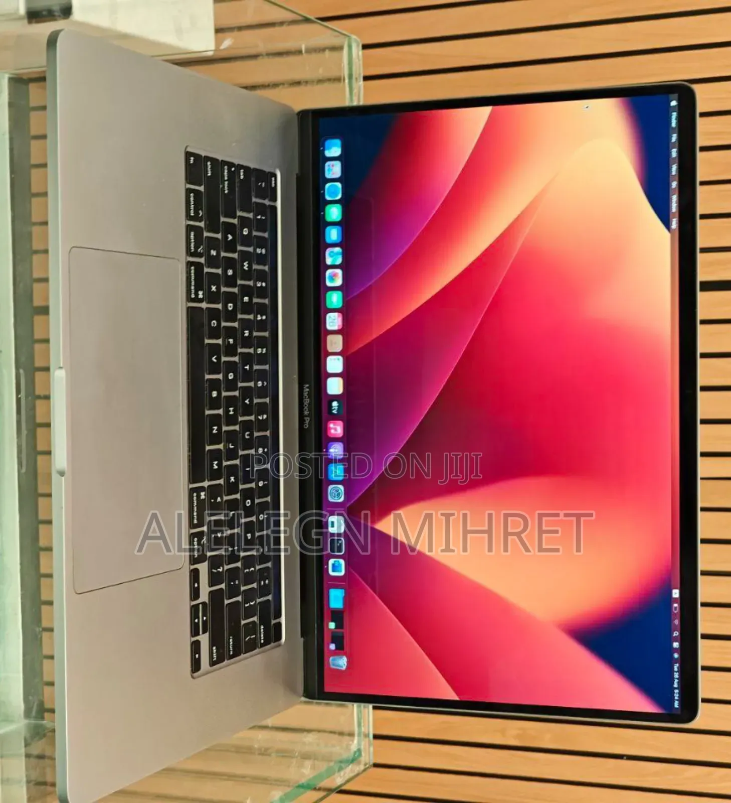 New Laptop Apple MacBook Pro 2019 16GB Intel Core I7 SSD 512GB