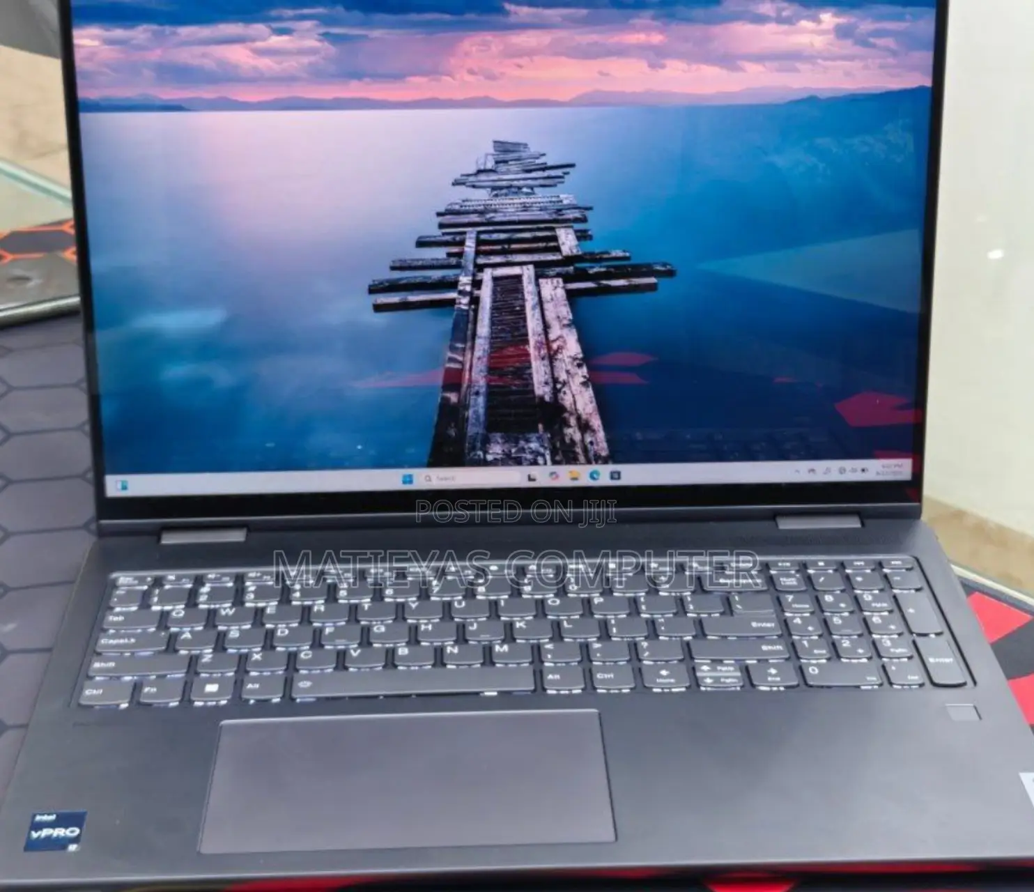 New Laptop Lenovo Yoga 7i 16GB Intel Core I7 SSD 512GB