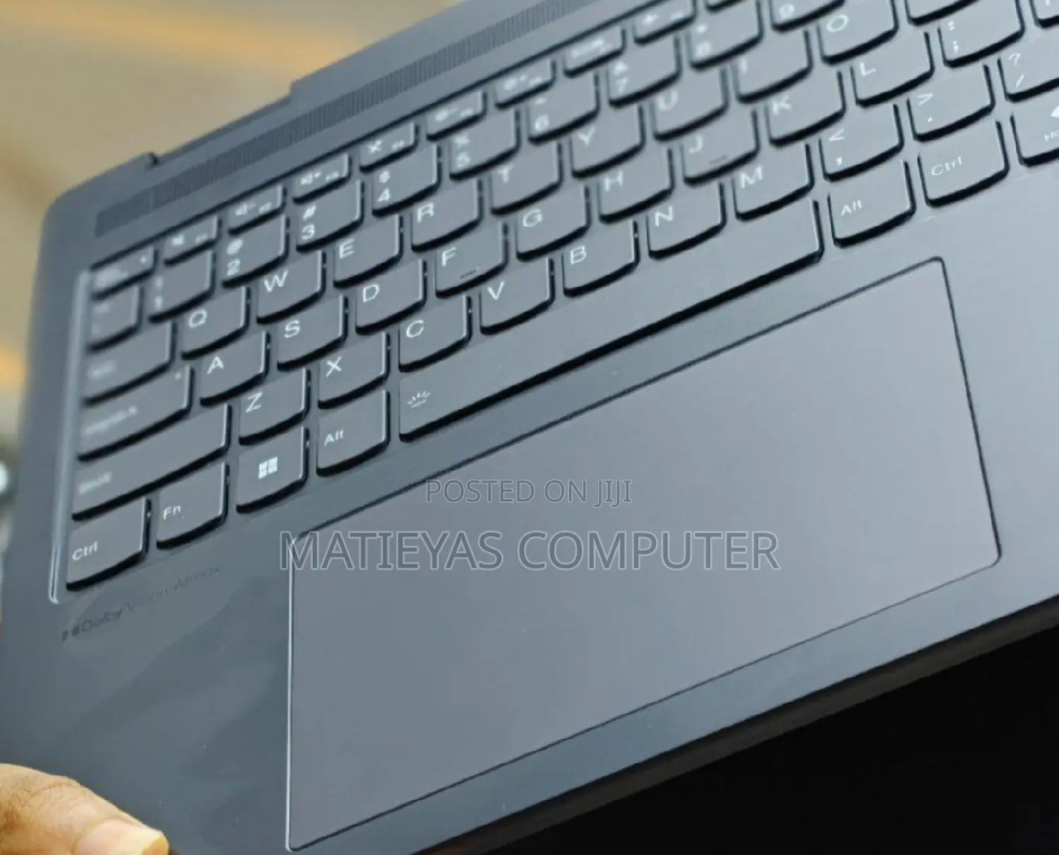 New Laptop Lenovo Yoga 7i 16GB Intel Core I7 SSD 512GB