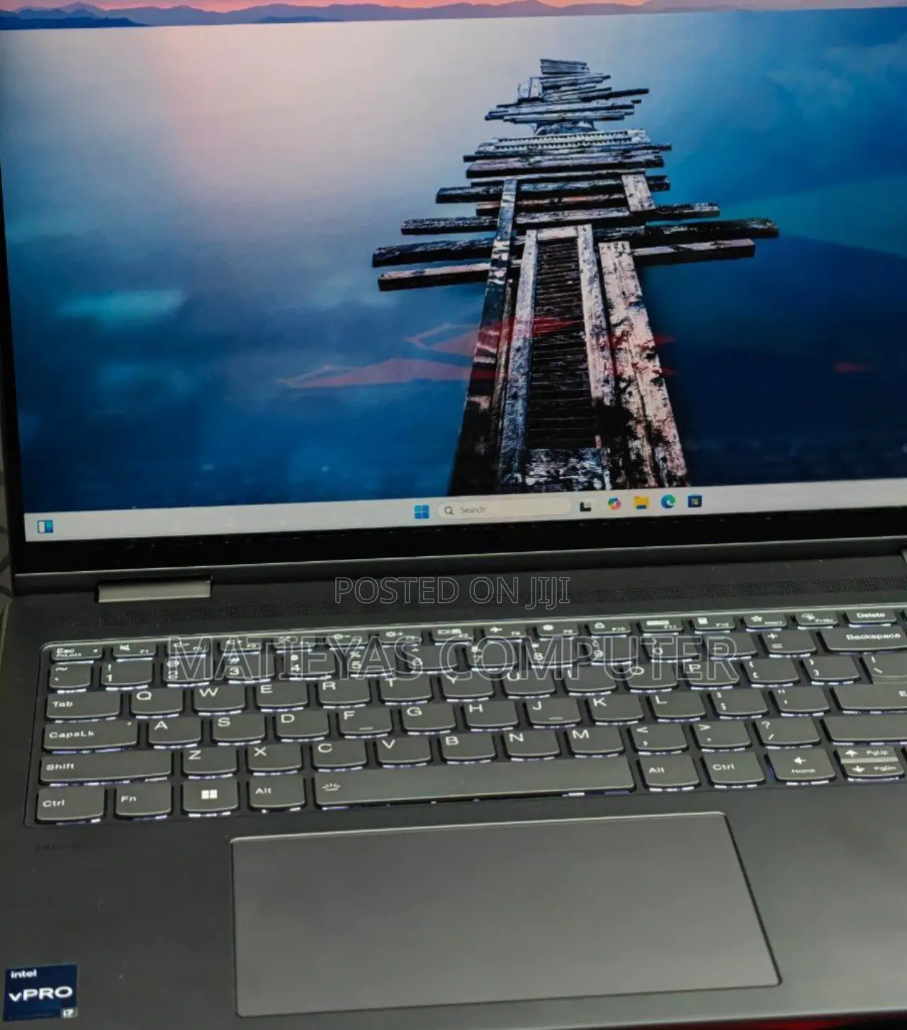 New Laptop Lenovo Yoga 7i 16GB Intel Core I7 SSD 512GB