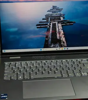 New Laptop Lenovo Yoga 7i 16GB Intel Core I7 SSD 512GB