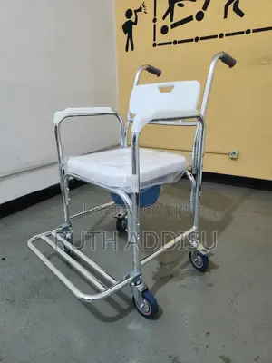 Photo - Toilet Wheelchair三兇commode Wheelchair昲肋commode Wheelchair延誤wheelchair