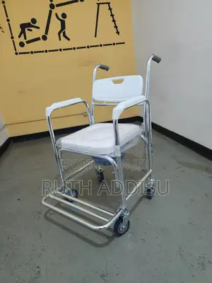 Photo - Wheelchair鵝毛commode Wheelchair忝呀wheelchair㠭米toilet Wheelchair腕力poty