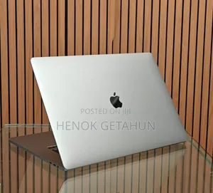 New Laptop Apple MacBook Pro 2019 16GB Intel Core I7 SSD 512GB