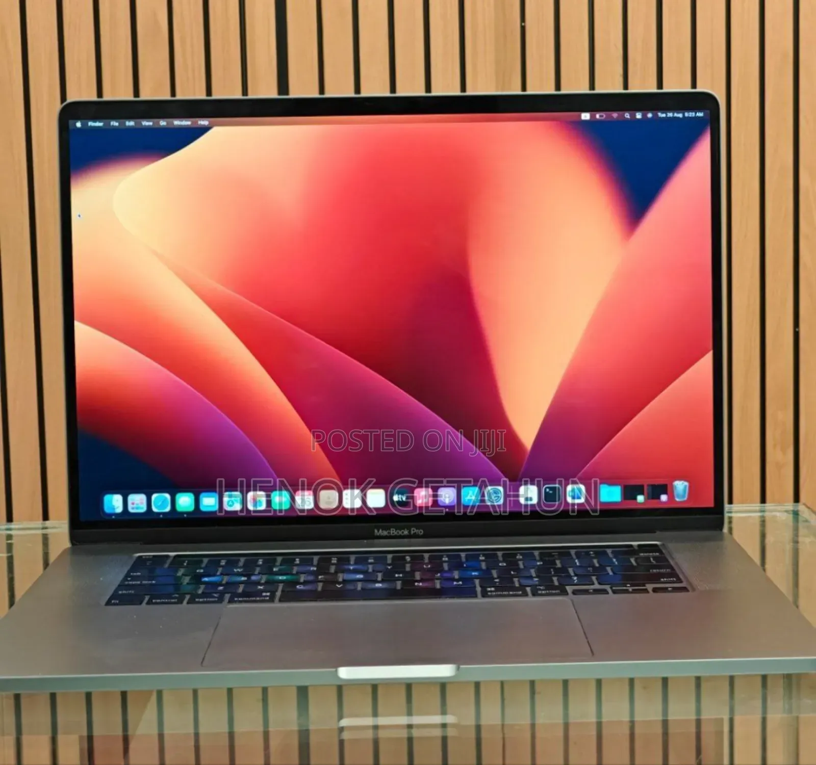 New Laptop Apple MacBook Pro 2019 16GB Intel Core I7 SSD 512GB