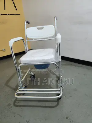 Photo - Wheelchair膊你toilet Wheelchair麗考commode Wheelchair堥你wheelchair Medical