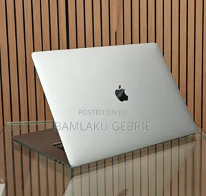 New Laptop Apple MacBook Pro 2019 16GB Intel Core I7 SSD 512GB