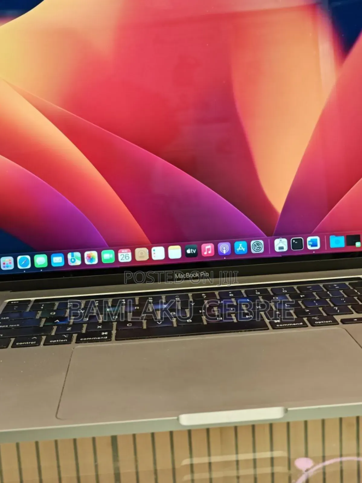 New Laptop Apple MacBook Pro 2019 16GB Intel Core I7 SSD 512GB
