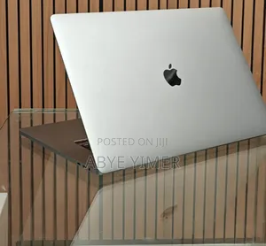 New Laptop Apple MacBook Pro 2019 16GB Intel Core I7 SSD 512GB