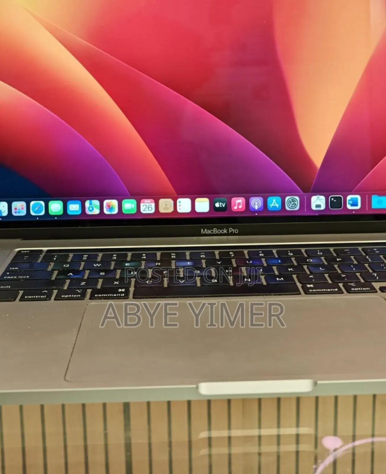 New Laptop Apple MacBook Pro 2019 16GB Intel Core I7 SSD 512GB