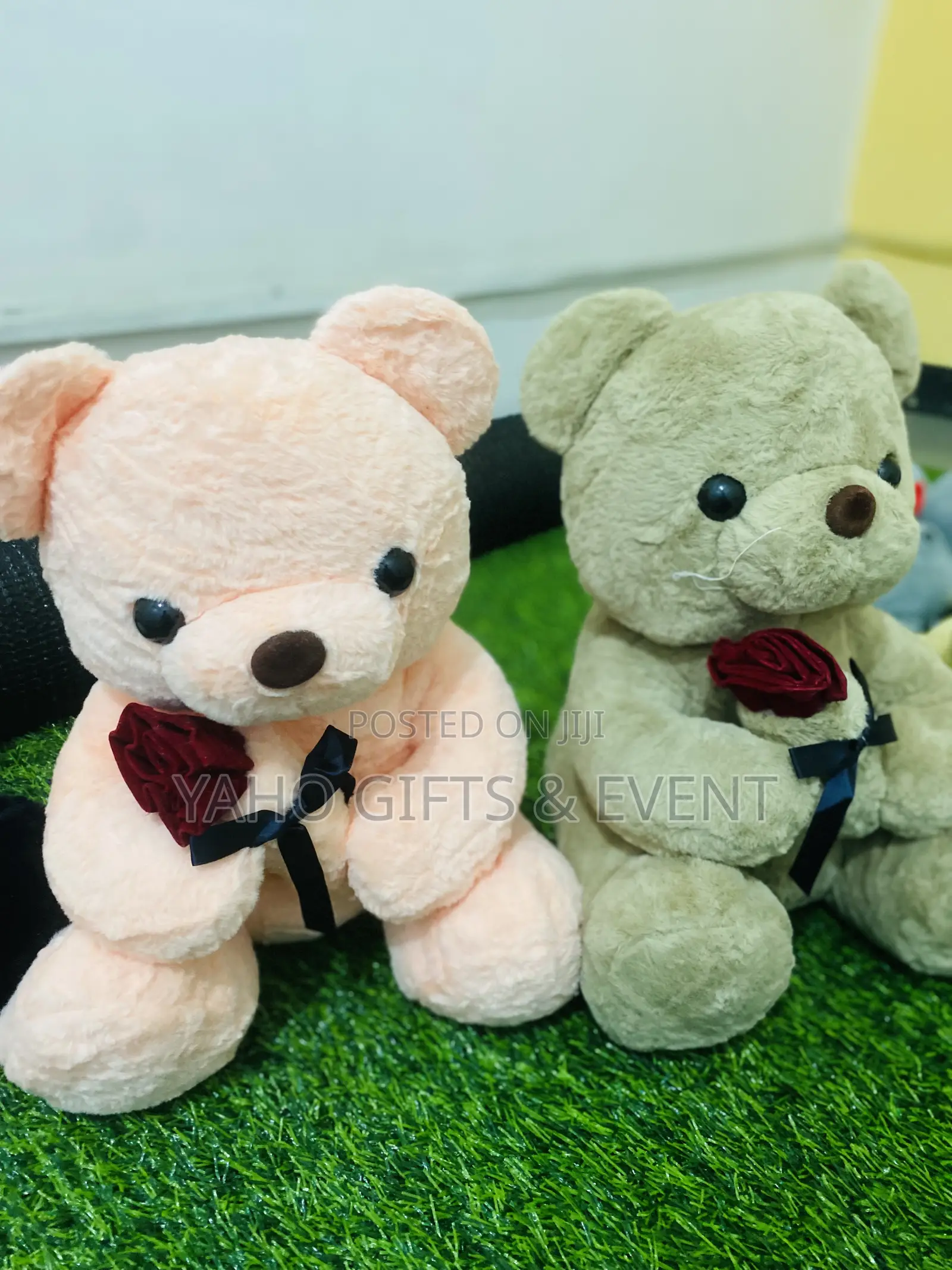 Medium Toy With Rose