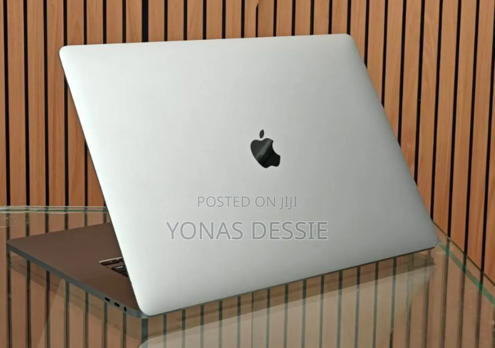New Laptop Apple MacBook Pro 2019 16GB Intel Core I7 SSD 512GB