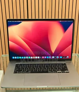 New Laptop Apple MacBook Pro 2019 16GB Intel Core I7 SSD 512GB