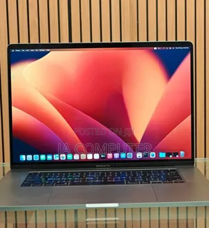 New Laptop Apple MacBook Pro 2019 16GB Intel Core I7 SSD 512GB