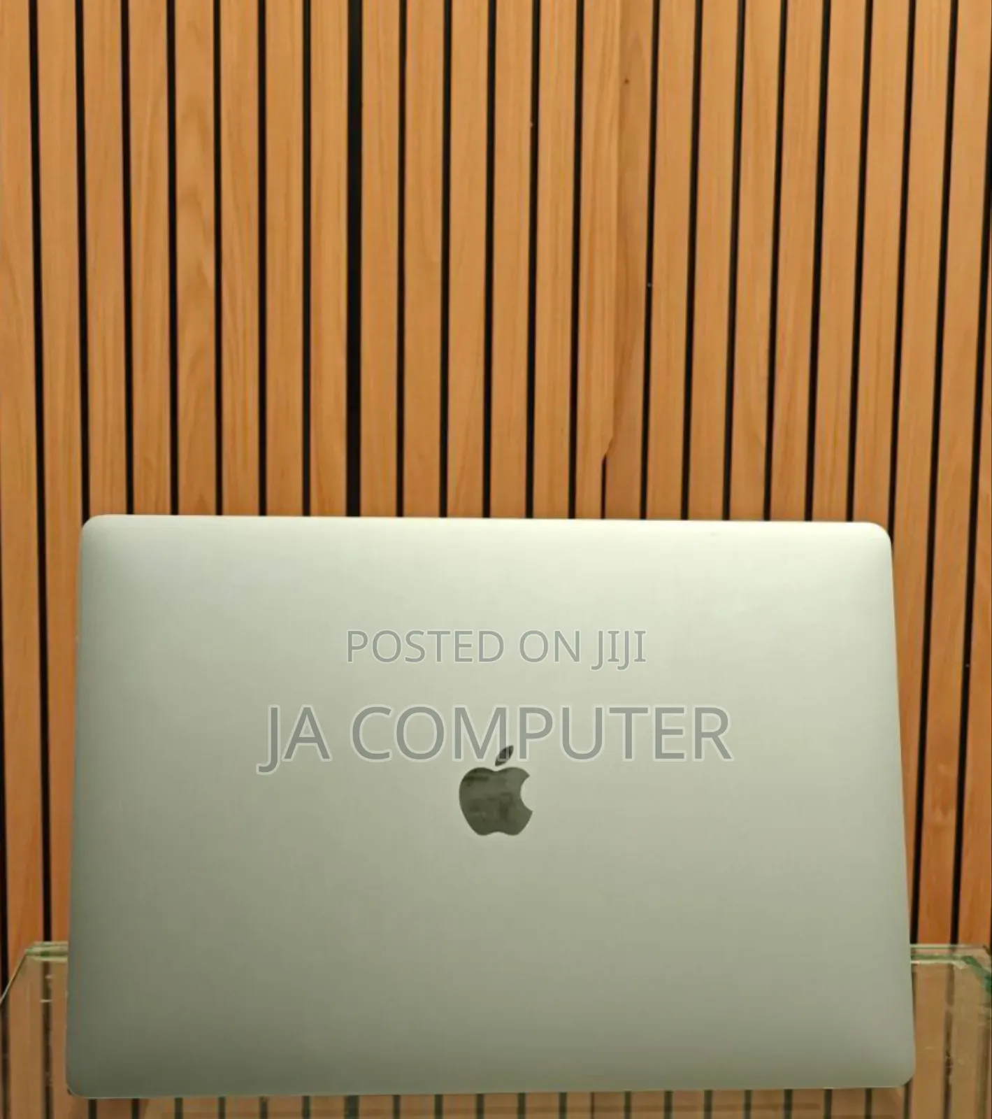 New Laptop Apple MacBook Pro 2019 16GB Intel Core I7 SSD 512GB