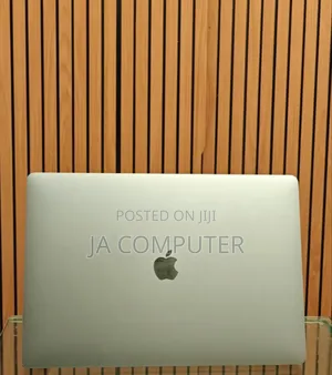 New Laptop Apple MacBook Pro 2019 16GB Intel Core I7 SSD 512GB