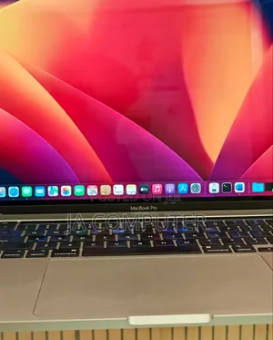 New Laptop Apple MacBook Pro 2019 16GB Intel Core I7 SSD 512GB