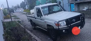 Toyota Land Cruiser 2008 White