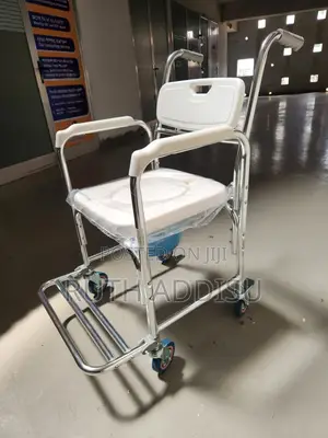 Photo - Commode Wheelchair轟動toilet Wheelchair協議commode Wheelchair蝨不wheelchair