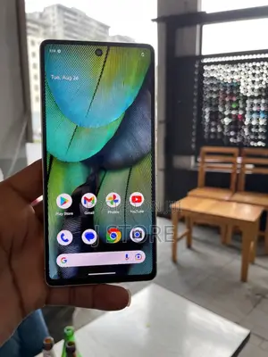 Photo - New Google Pixel 7 128 GB Gold