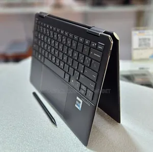 Photo - New Laptop HP Spectra 13 16GB Intel Core I7 SSD 1T