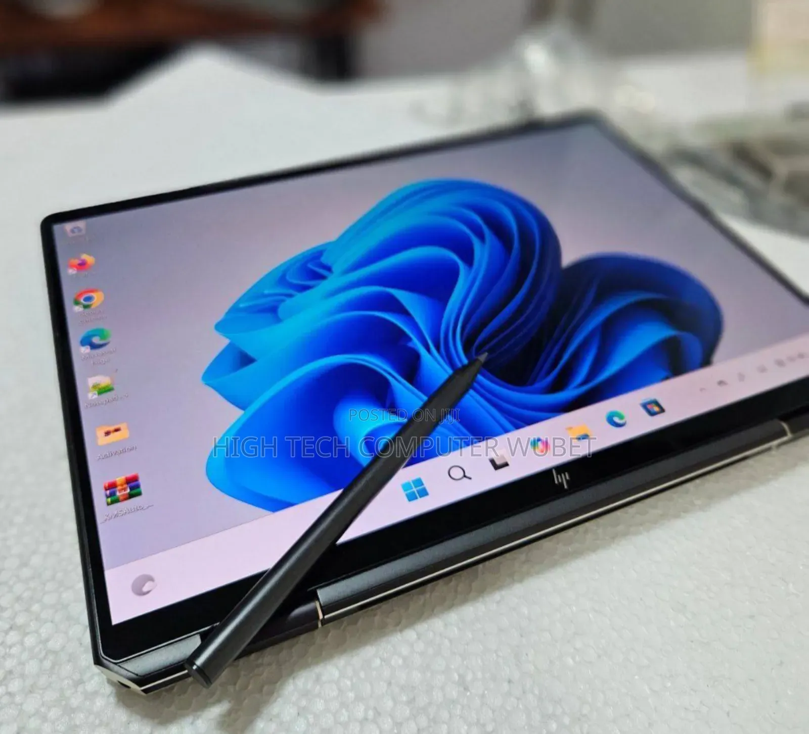 New Laptop HP Spectra 13 16GB Intel Core I7 SSD 1T