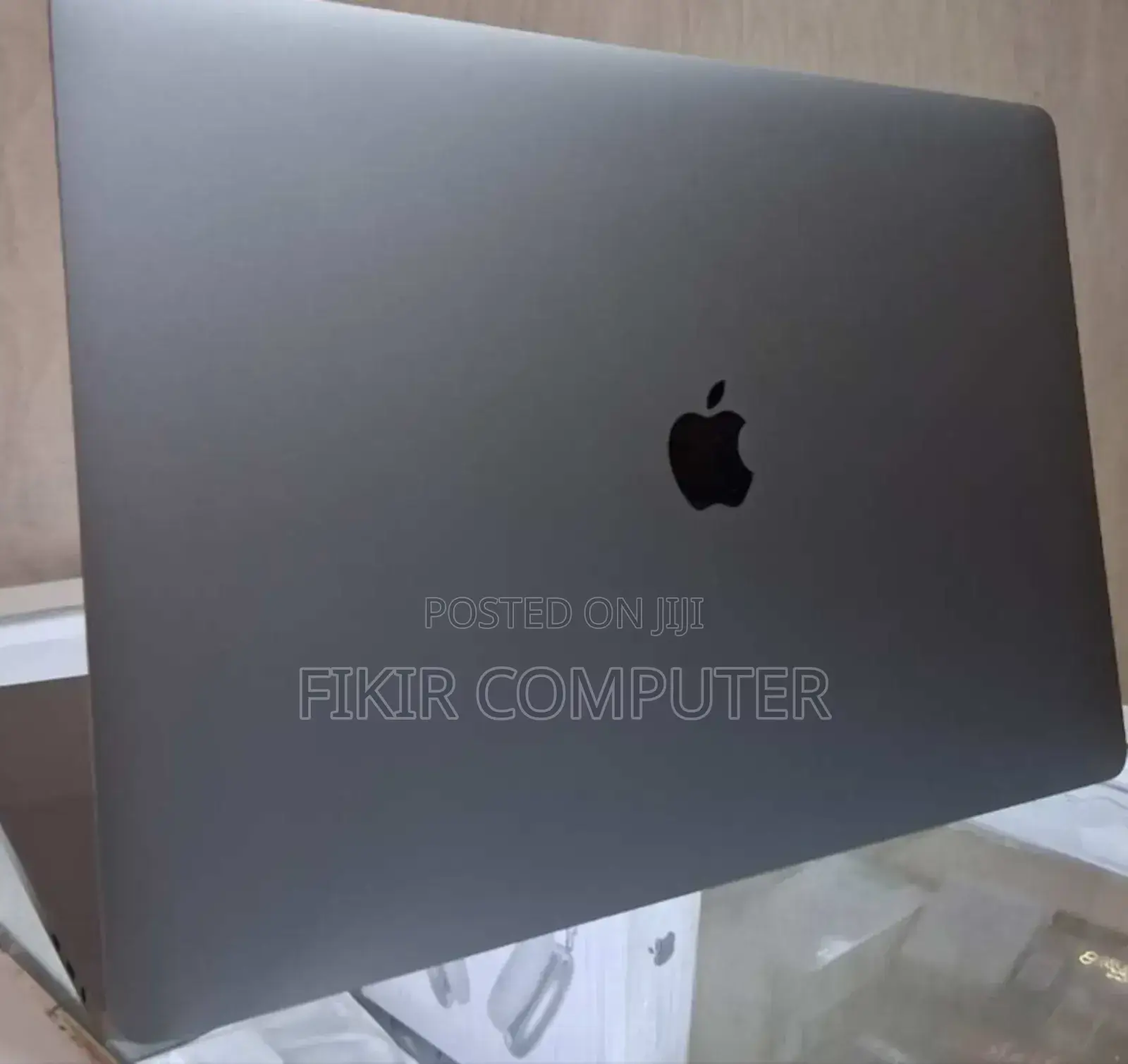 New Laptop Apple MacBook Pro 2019 32GB Intel Core i9 SSD 1T