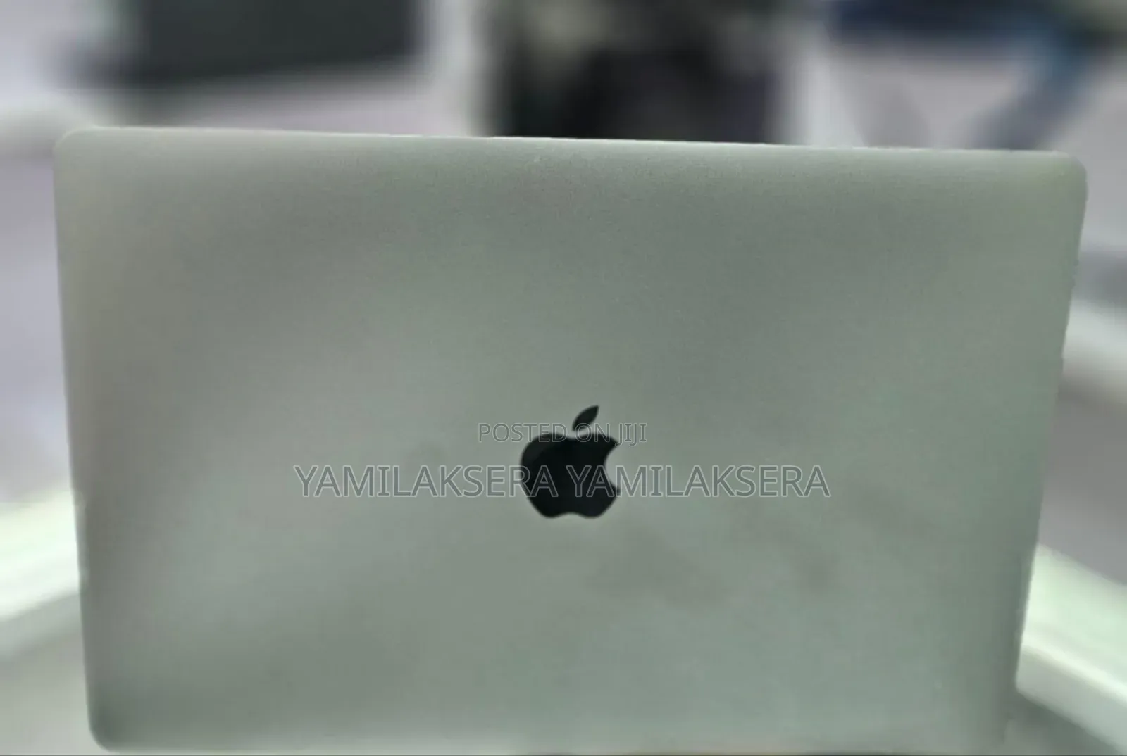 New Laptop Apple MacBook Pro 2017 8GB Intel Core I5 SSD 256GB