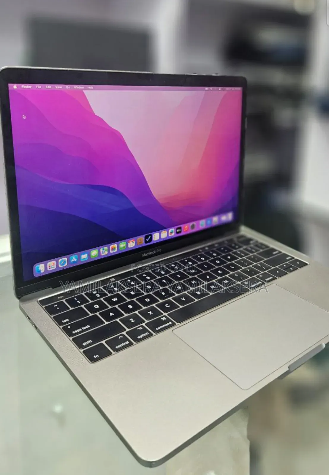 New Laptop Apple MacBook Pro 2017 8GB Intel Core I5 SSD 256GB