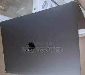 New Laptop Apple MacBook Pro 2019 32GB Intel Core I9 SSD 512GB