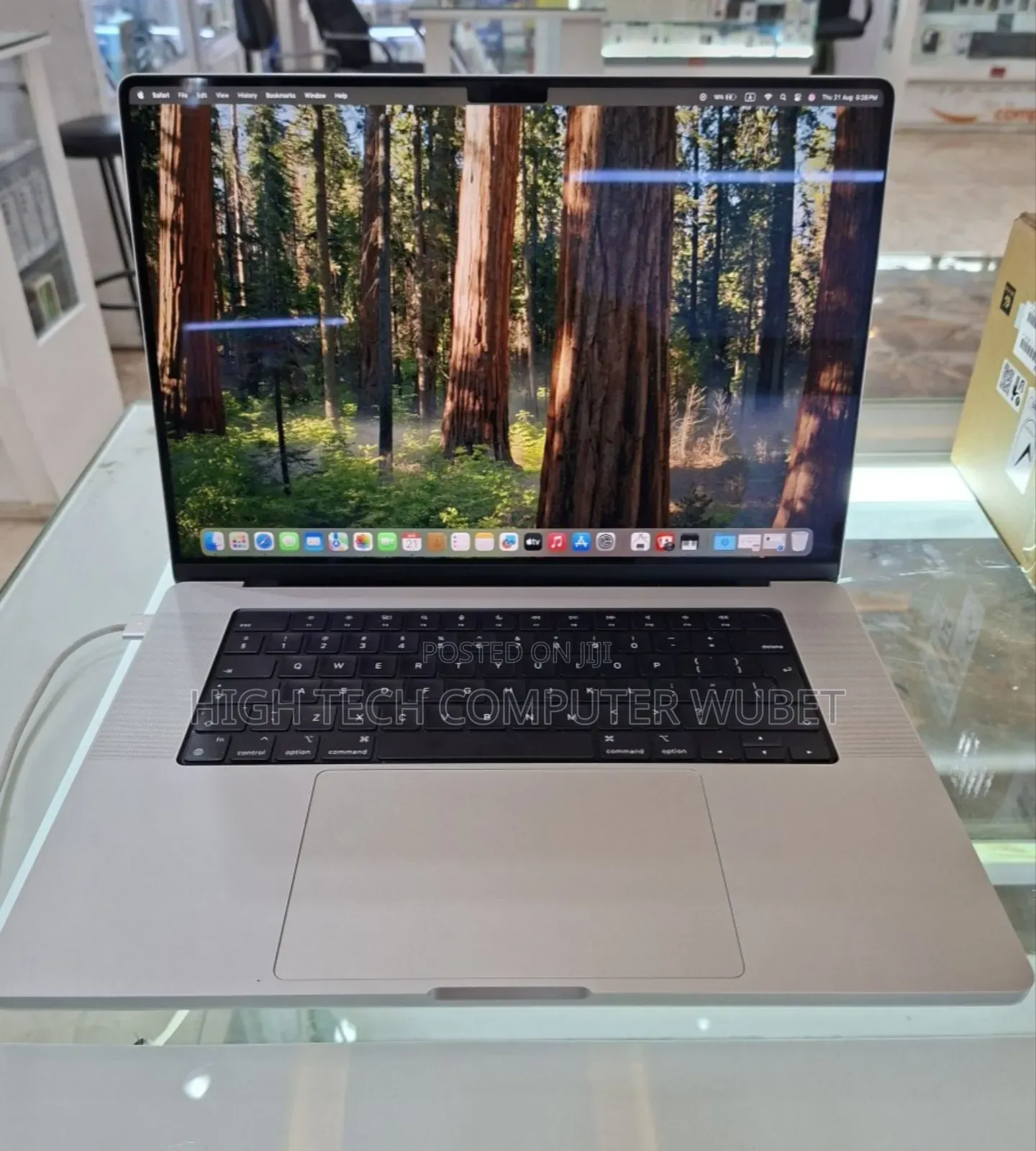 New Laptop Apple MacBook Pro M1 16GB Apple M1 SSD 1T