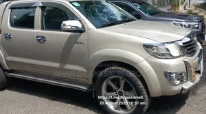 Toyota Hilux 2015 Pearl