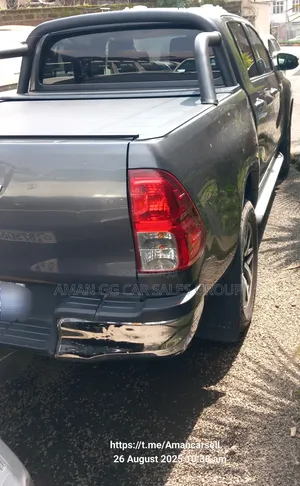 Toyota Hilux 2017 Gray