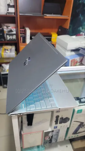 Photo - Laptop HP Pavilion 15 16GB Intel Core I7 SSD 512GB